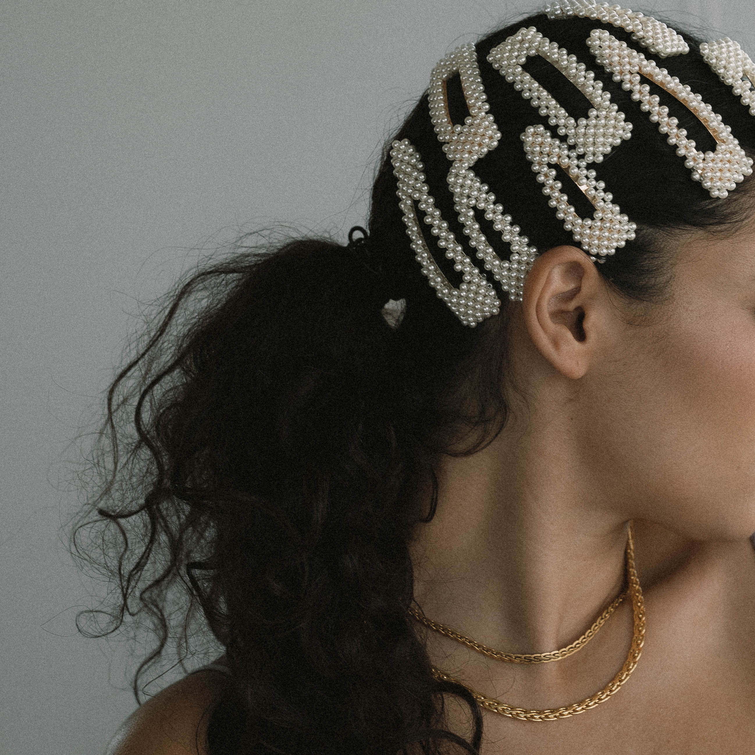 How to style sair clips like a cool girl: 5 easy ways